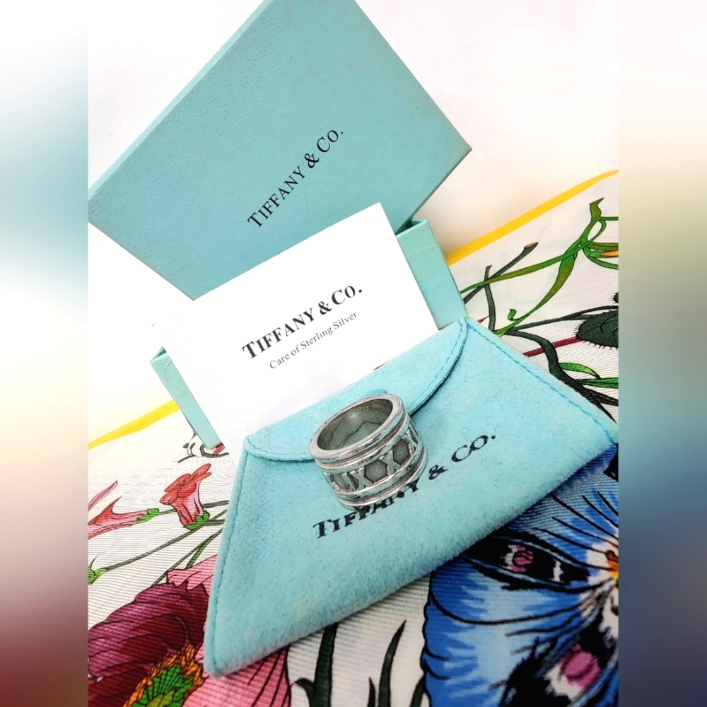 Tiffany Atlas Ring, pouch Included